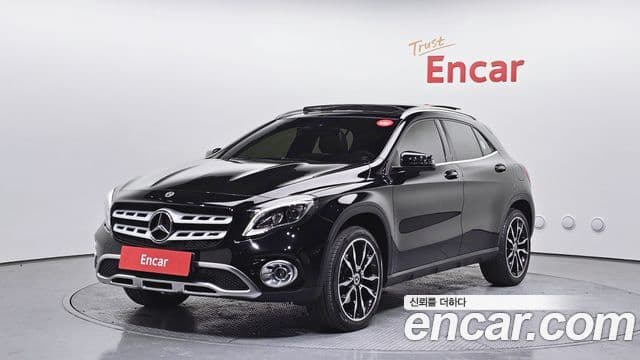 Mercedes-Benz GLA-Class X156