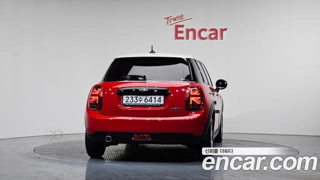 MINI Cooper 4