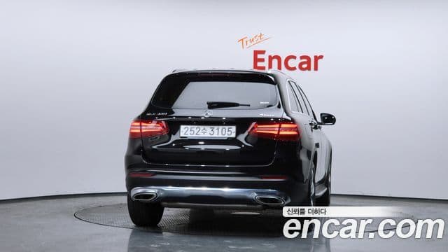 Mercedes-Benz GLC-Class X253 4