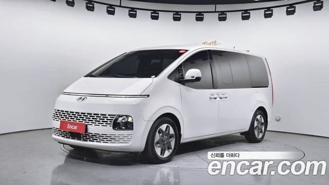 Hyundai Staria