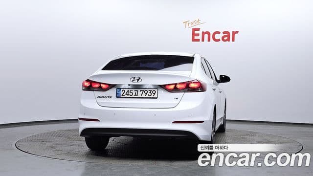 Hyundai Avante AD 4
