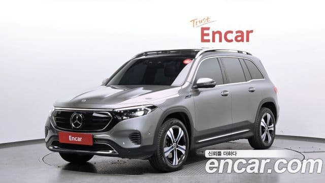Mercedes-Benz EQB X243 1