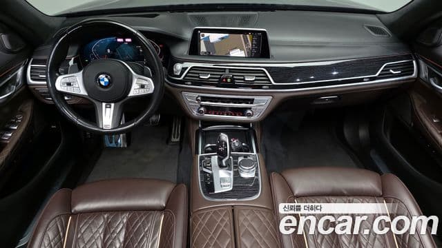 BMW 7 Series (G11) 4