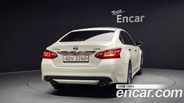 Nissan Altima 4