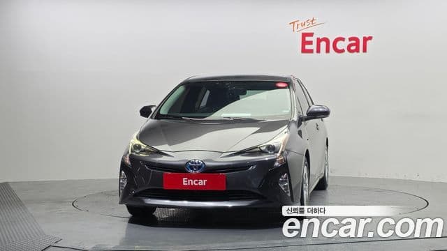 Toyota Prius 4th Gen 3