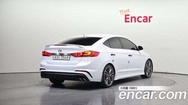 Hyundai Avante AD 2