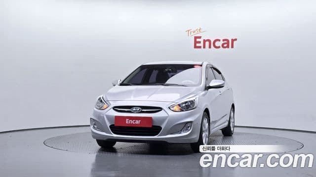 Hyundai Accent (New) 2