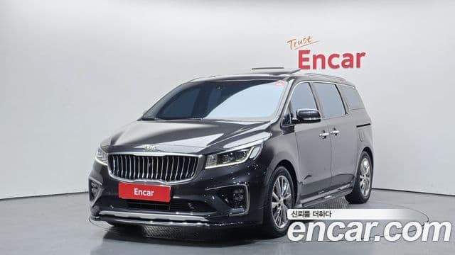 Kia The New Carnival — 1