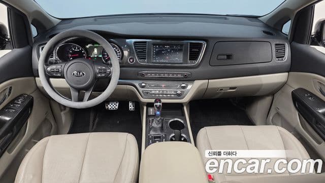 Kia The New Carnival 4