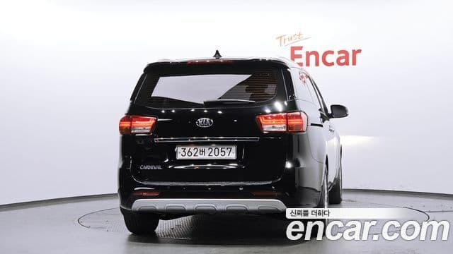 Kia All New Carnival 4