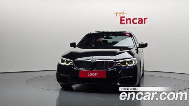 BMW 5 Series (G30) 3
