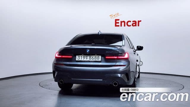 BMW 3 Series (G20) 3