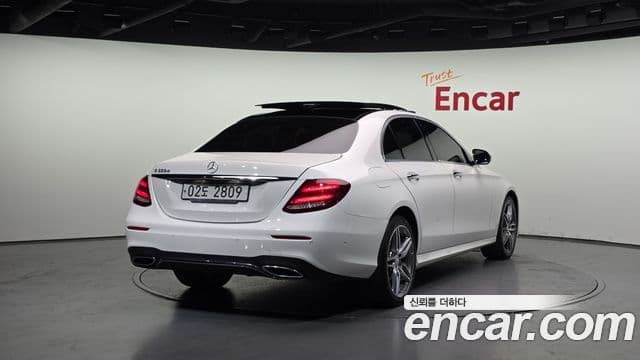 Mercedes-Benz E-Class W213 2