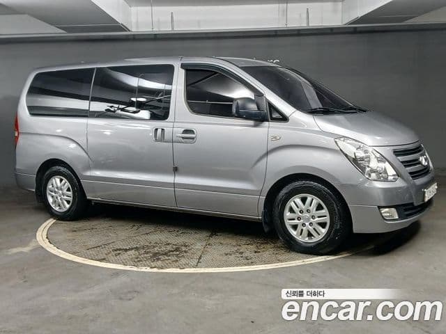 Hyundai Grand Starex 3