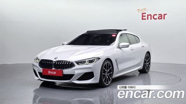 BMW 8 Series (G15)