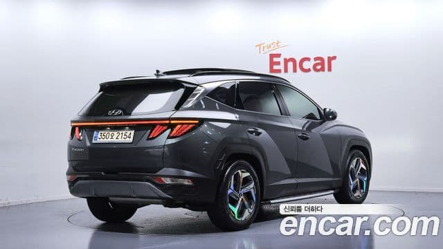 Hyundai Tucson (NX4) 2