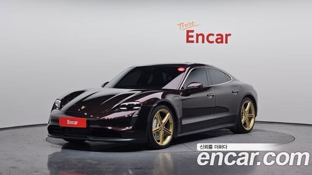 Porsche Taycan 1