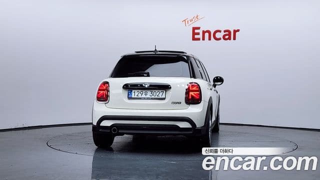 MINI Cooper 4