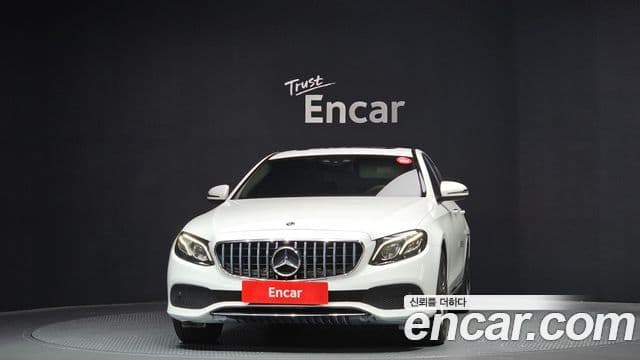 Mercedes-Benz E-Class W213 3