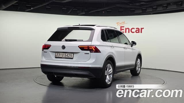Volkswagen Tiguan 2nd Gen 2