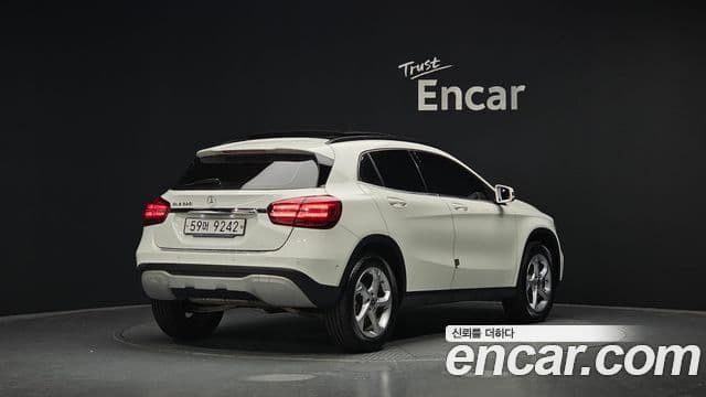 Mercedes-Benz GLA-Class X156 2