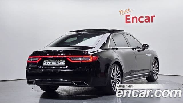 Lincoln Continental 10th Gen 2