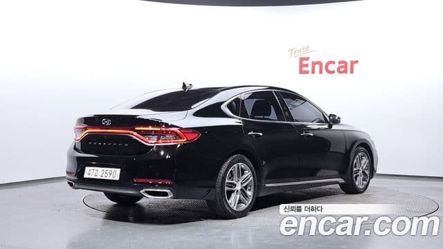 Hyundai Grandeur IG 2