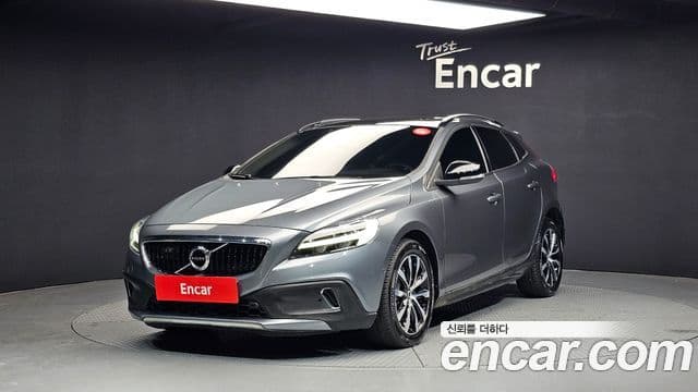 Volvo V40 Cross Country 1