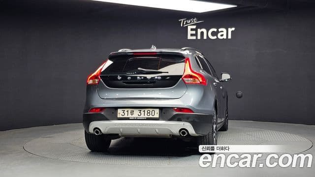 Volvo V40 Cross Country 4