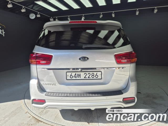 Kia The New Carnival 4