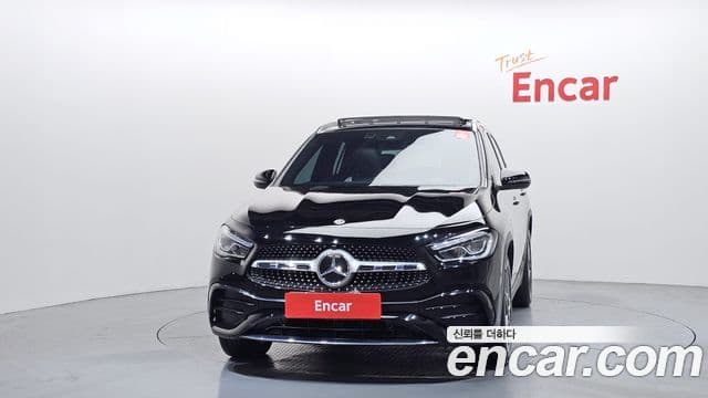 Mercedes-Benz GLA-Class H247 3