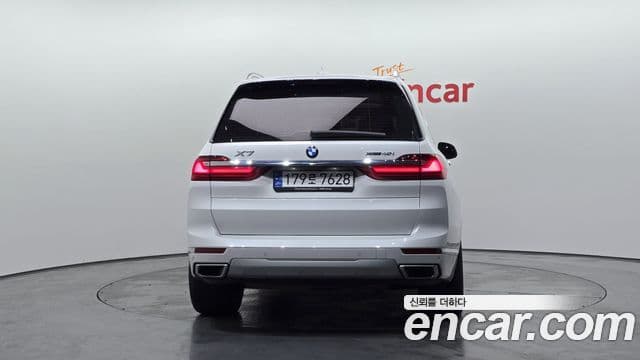 BMW X7 (G07) 3