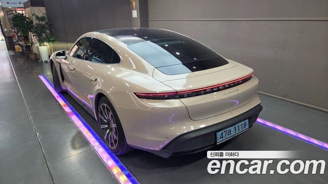 Porsche 타이칸 4