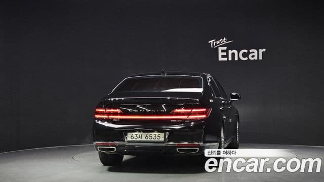 Genesis G90 4