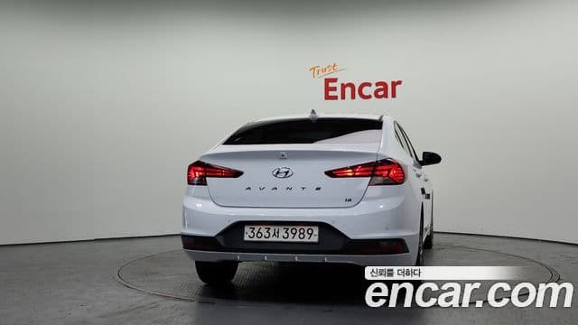 Hyundai The New Avante AD 4