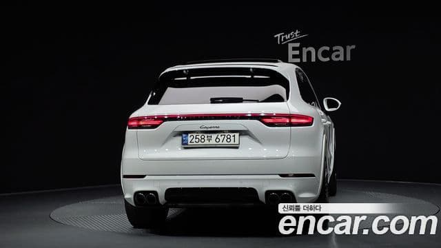 Porsche Cayenne (PO536) 4