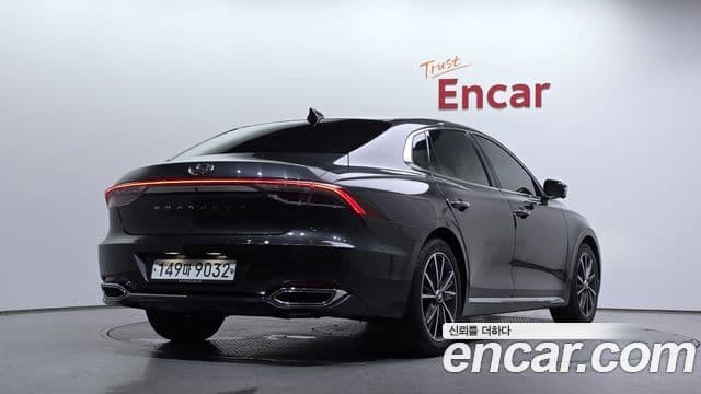 Hyundai The New Grandeur IG 2
