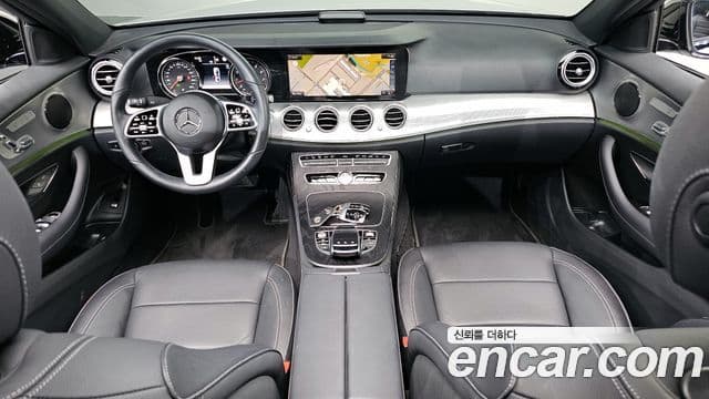 Mercedes-Benz E-Class W213 4
