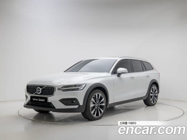 Volvo V60 Cross Country 2nd Gen 1