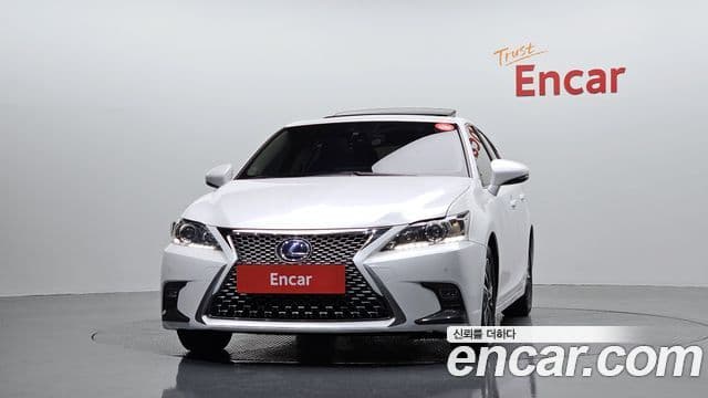 Lexus CT200h 3