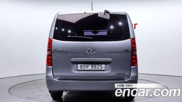 Hyundai Grand Starex 4