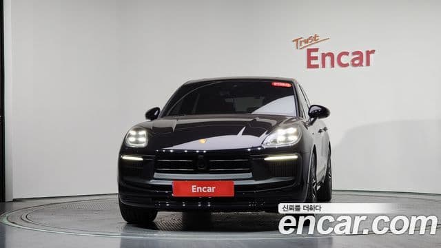 Porsche Macan 2