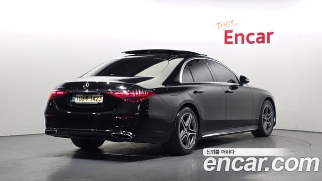 Mercedes-Benz S-Class W223 2