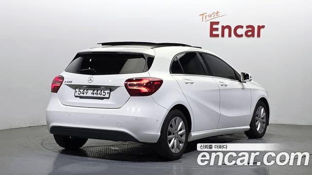 Mercedes-Benz A-Class W176 2