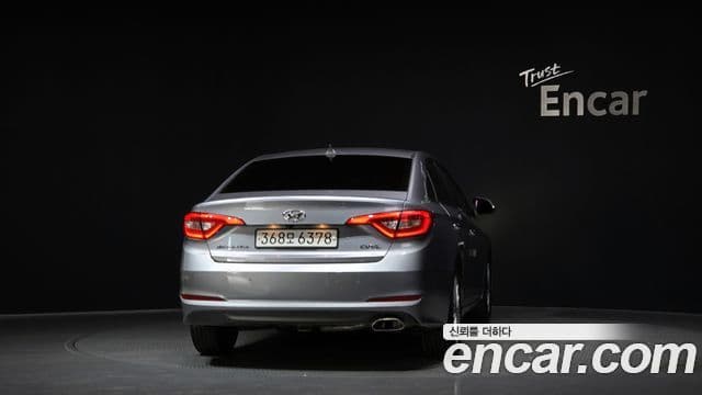 Hyundai LF Sonata 4
