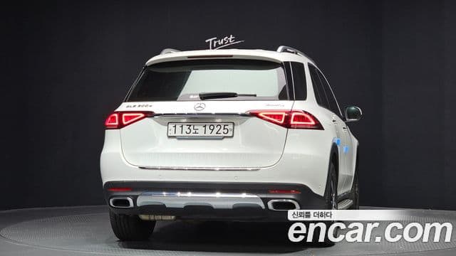 Mercedes-Benz GLE-Class W167 4