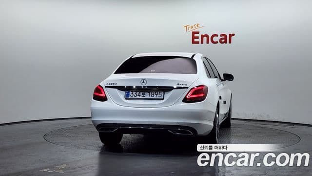 Mercedes-Benz C-Class W205 3