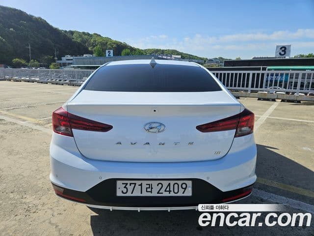 Hyundai The New Avante AD 3