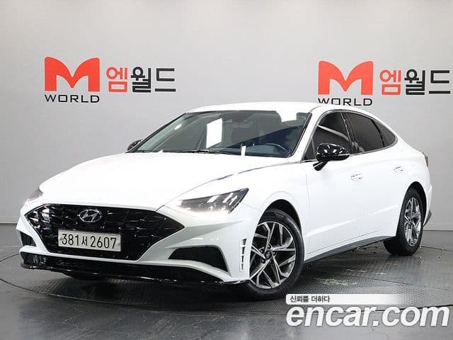 Hyundai Sonata (DN8) 1