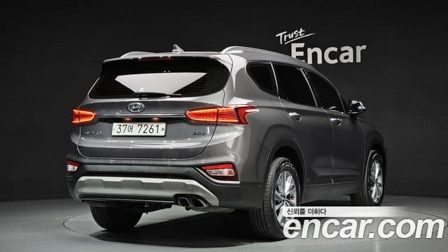 Hyundai Santa Fe TM 2